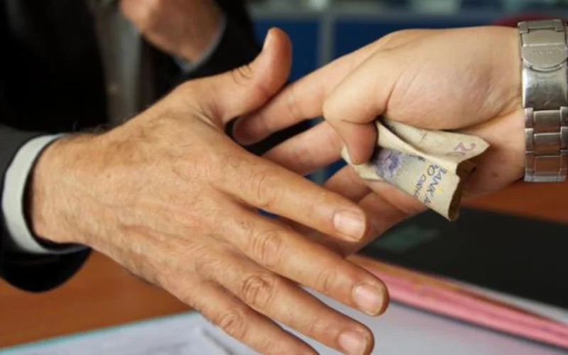 Celstraf voor omgekochte bestuurder in Nador