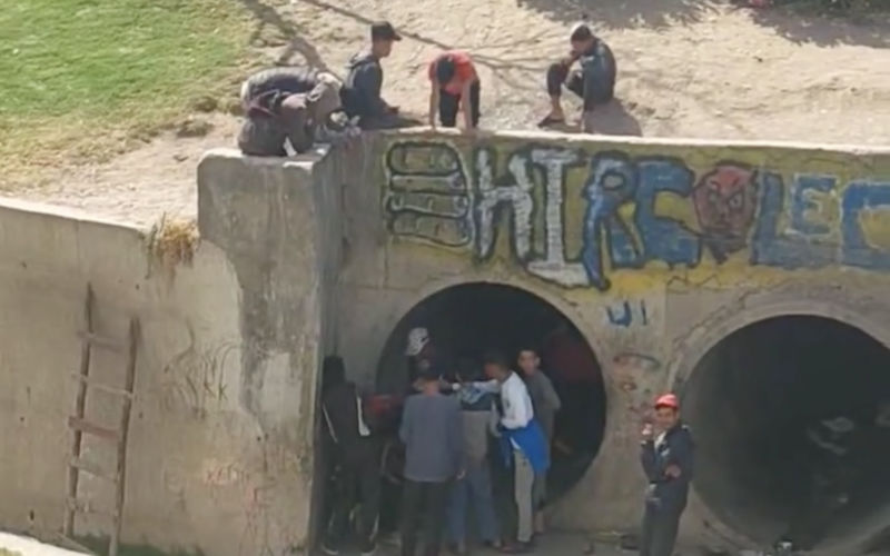 Dakloze kinderen terroriseren parkbezoekers in Tanger