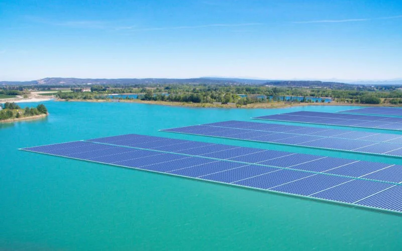 Dam in Tanger krijgt drijvende zonnepanelen