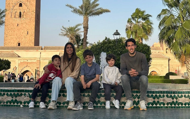 Spaanse international met gezin in Marrakech gespot (foto's)