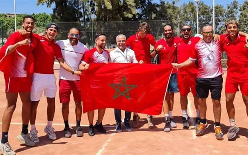 Marokkaans tennisteam verplettert concurrentie in Algiers