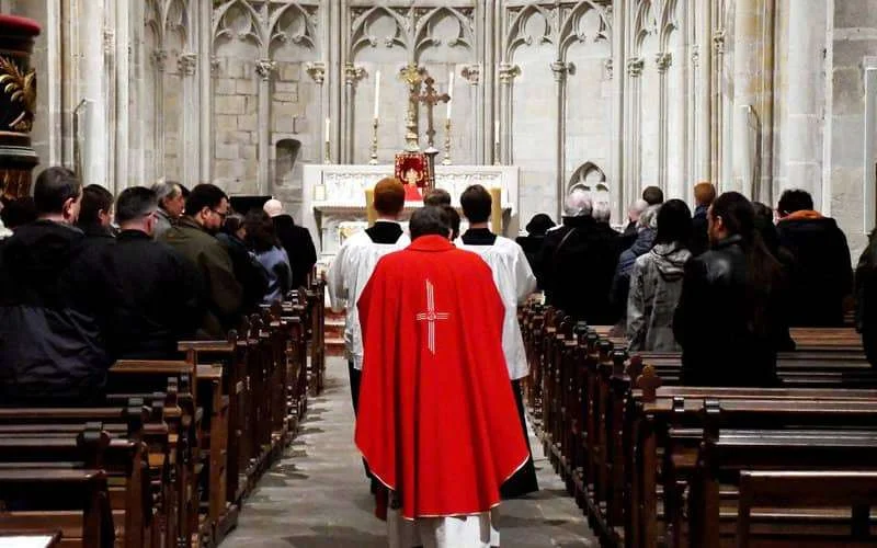 Dronken Marokkaan zorgt voor onrust in kerk tijdens kerstmis