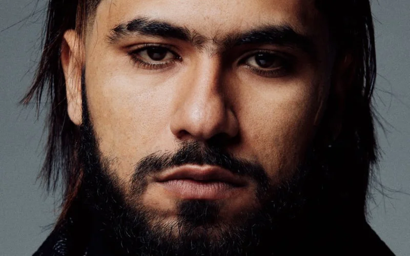 ElGrandeToto valt fan aan tijdens concert