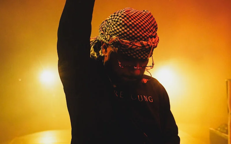 ElGrandeToto schittert op concert voor Palestina (video)