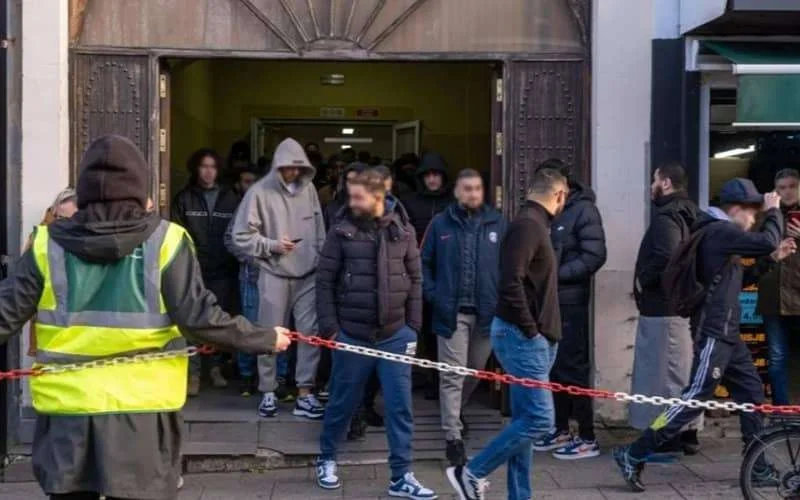 Honderden aanwezigen op Djanaza-gebed voor Firdaous in Antwerpen