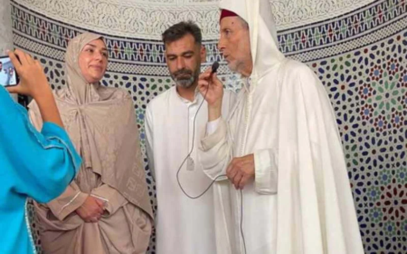 Bekering Fransen in moskee Nador