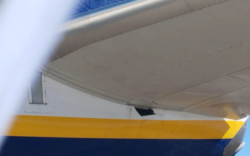 Vlucht Ouarzazate-Londen: passagier slaat alarm door groot gat in vleugel