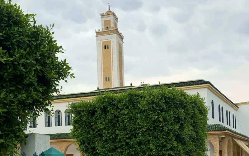 Marokko: imam en muezzins geschorst na verkiezingspleidooi in moskee