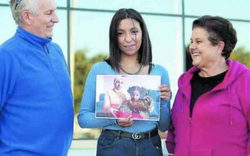 Imane ontmoet mensen die 17 jaar geleden haar leven redden