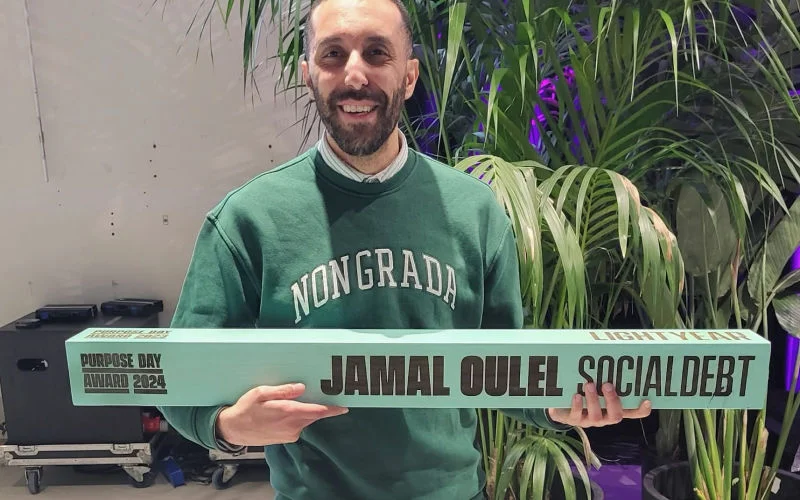 Rotterdammer Jamal koopt schulden van jongeren af