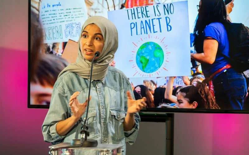 Kauthar Bouchallikht: "Apart zitten mannen vrouwen bevrijdend"