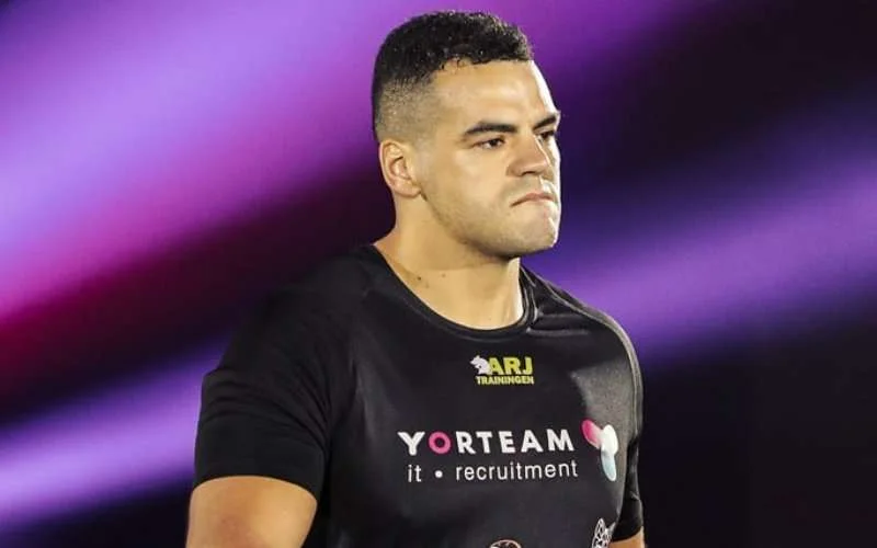 Tarik Khbabez en Tyjani Beztati in actie op 'kampioenengevecht' Glory 