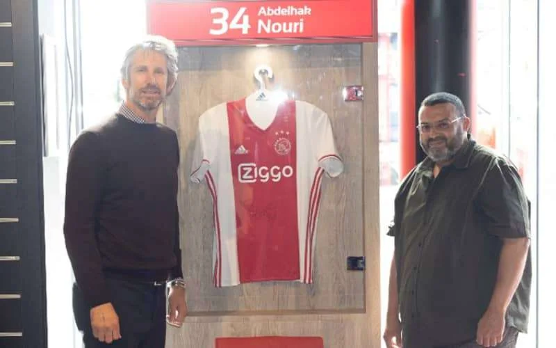 Eerbetoon van Ajax aan Abdelhak Nouri