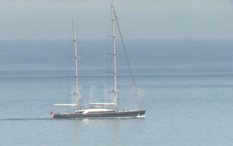 Koning Mohammed VI gespot op boot nabij Sebta (video)
