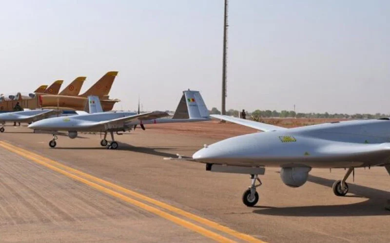 Marokko traint Malinese dronepiloten, onrust in Algerije 