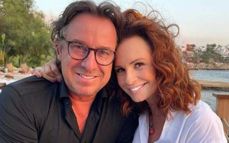 Zanger Marco Borsato met gezin in Tanger gespot