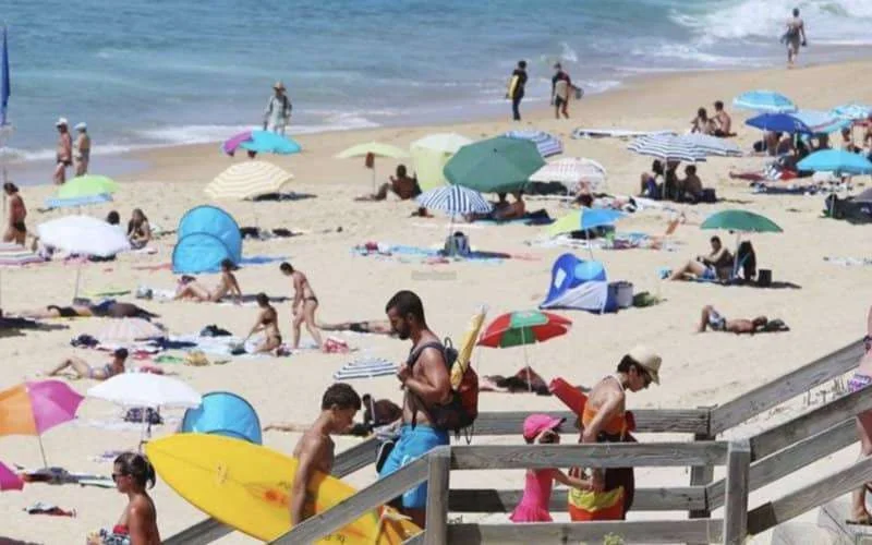 Marokkaan vraagt vrouwen op Frans strand om zich aan te kleden en wordt veroordeeld