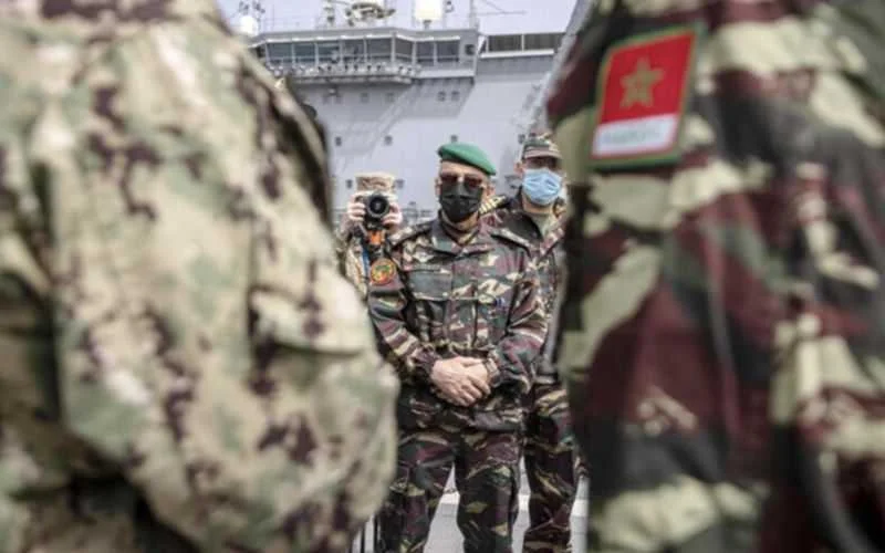 Jonge Marokkanen vertrouwen leger en politie meer dan regering