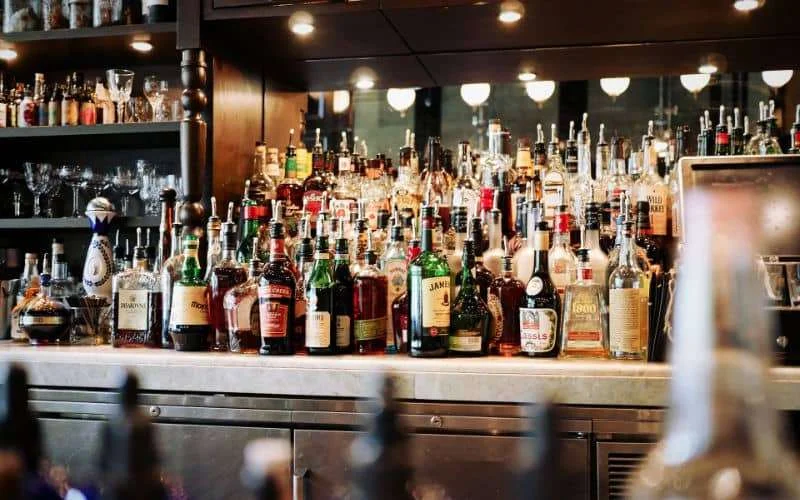 Staatsingenieur baatte illegale bar uit in Nador