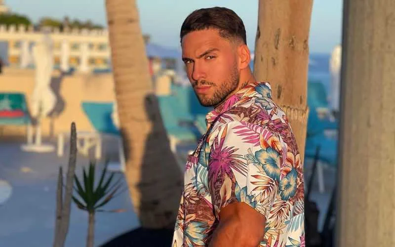 Kijkers verbijsterd over deelname van Med Ouahbi aan "First Dates"