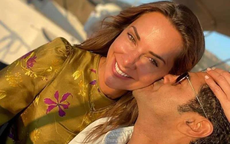 Jamel Debbouze verrast Melissa Theuriau voor huwelijksverjaardag