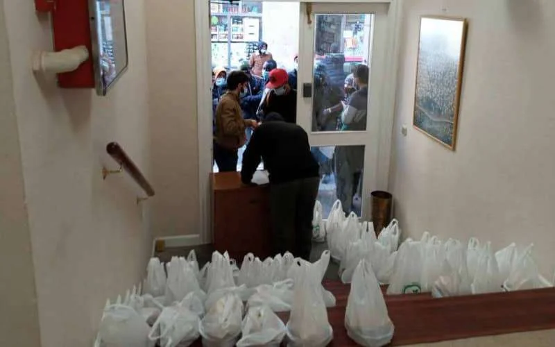 Moslims en christenen bieden samen Ramadan-maaltijden aan in Spanje