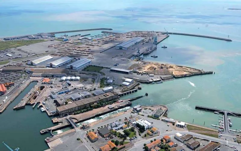 Nador West Med: bouw belangrijkste golfbreker voltooid
