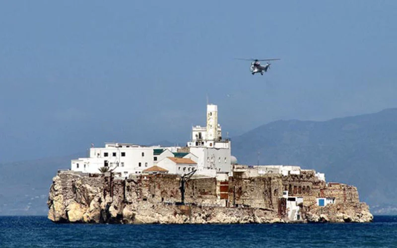 Spanje versterkt militaire aanwezigheid bij rots Hoceima 