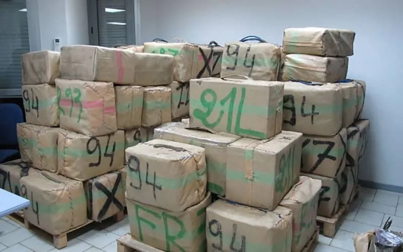 Grens Marokko: gezin had kinderen én 137 kilo hasj in bagage