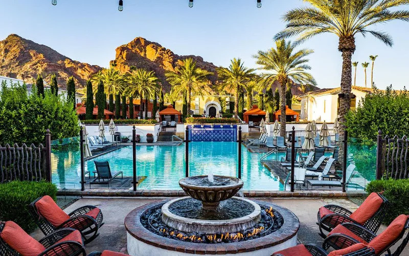 Marokkaanse luxe in Arizona woestijn (foto's)