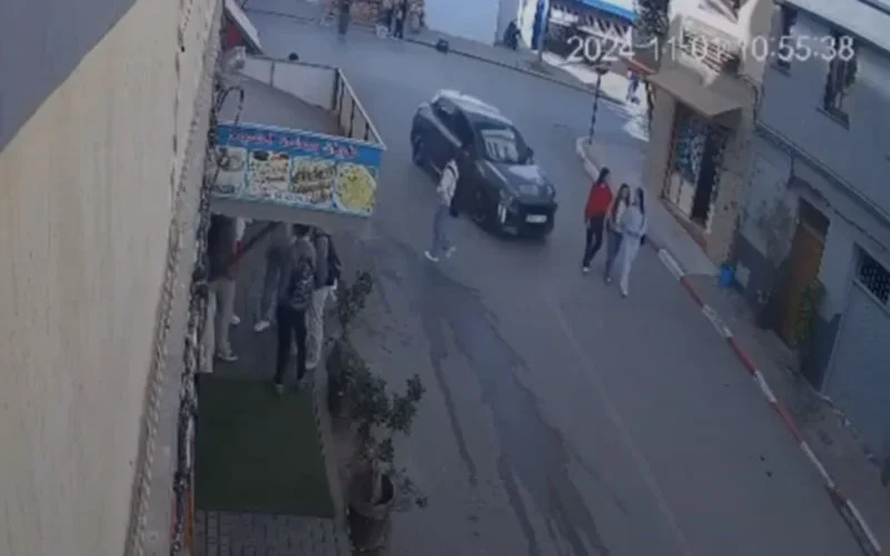 Auto rijdt schoolmeisjes aan in Al Hoceima