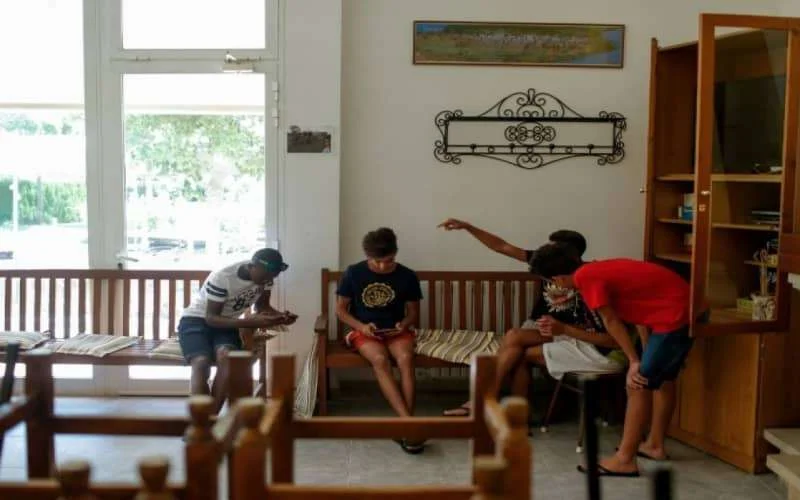 Spanje heeft 250 centra opgericht voor opvang minderjarige migranten