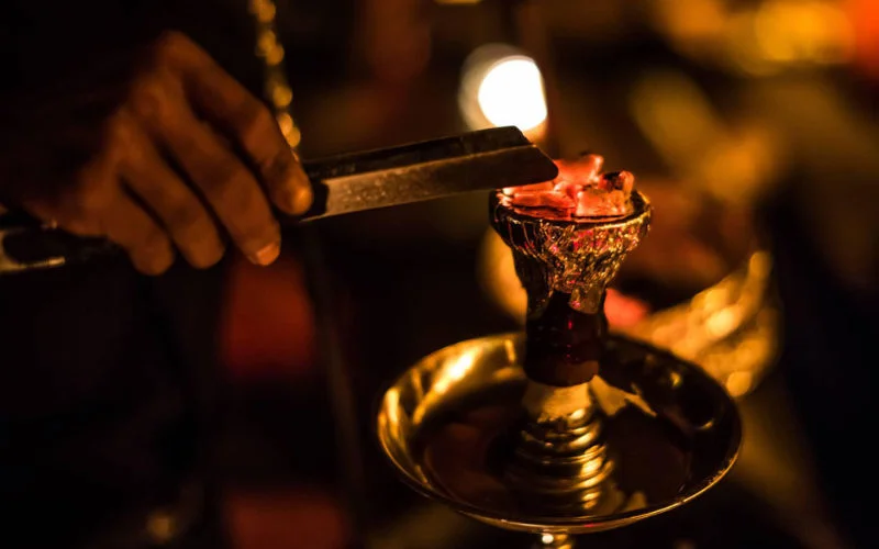 Politieraids in shishalounges Tanger, meerdere arrestaties