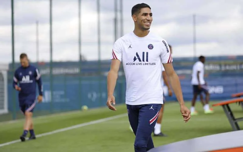 Achraf Hakimi openlijk over vriendschap met Mbappé