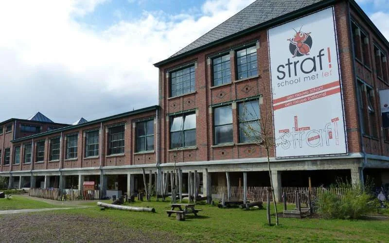 Ouders woedend na afschaffing islamles in katholieke school