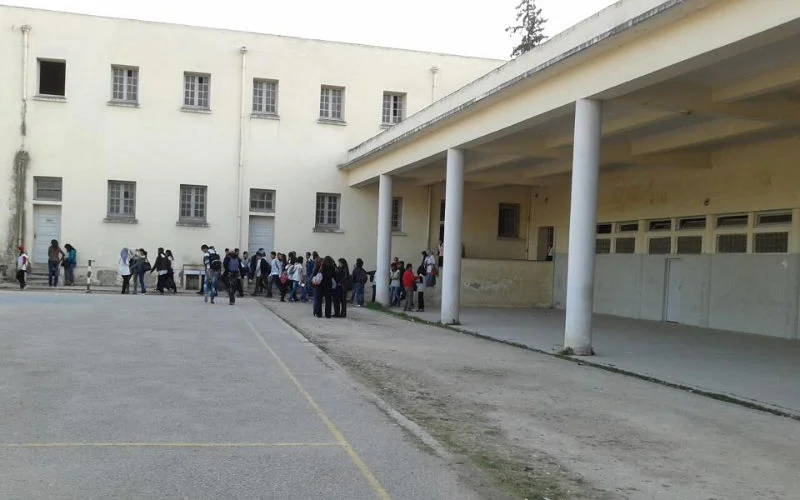 Schooldirecteur Casablanca emigreert onaangekondigd naar Canada