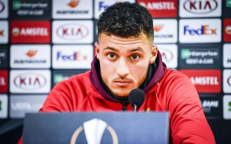 Selim Amallah krijgt klappen van eigen supporters