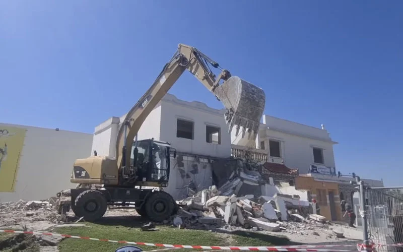 Huizen in Tanger tegen de vlakte voor nieuwe wegen (video)