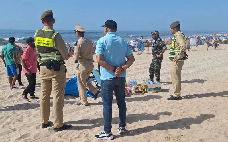 Zomerse rust verstoord: arrestaties op strand Arekmane 