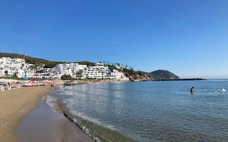 Zon, zee, strand: Martil herovert zijn kusten