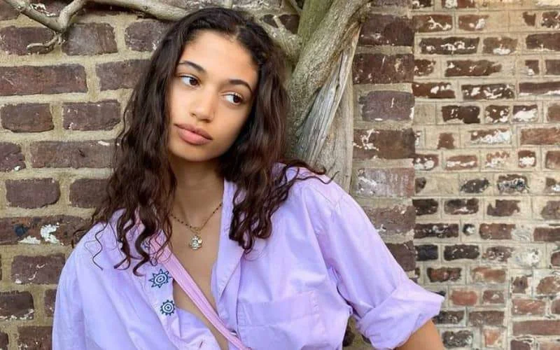 Malika El Maslouhi in nieuwe Jimmy Choo campagne