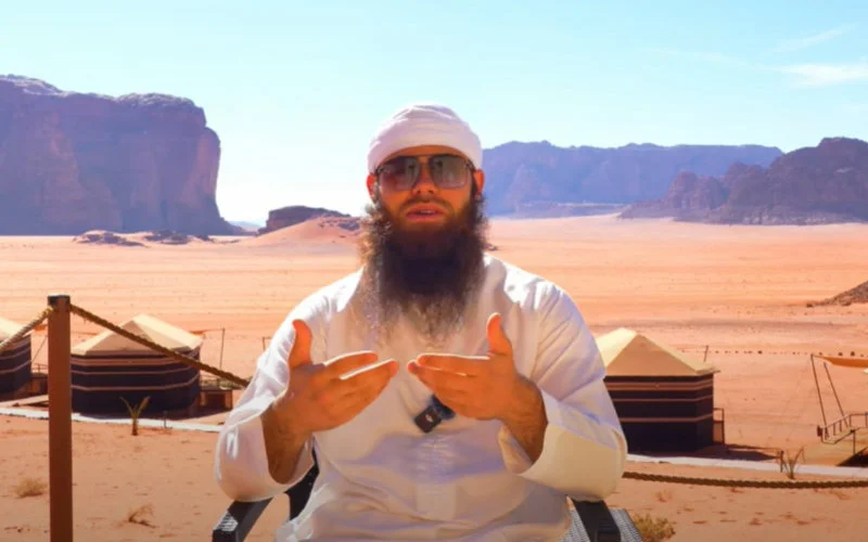 Bekende TikTok-prediker: "Barca-shirt is haram"