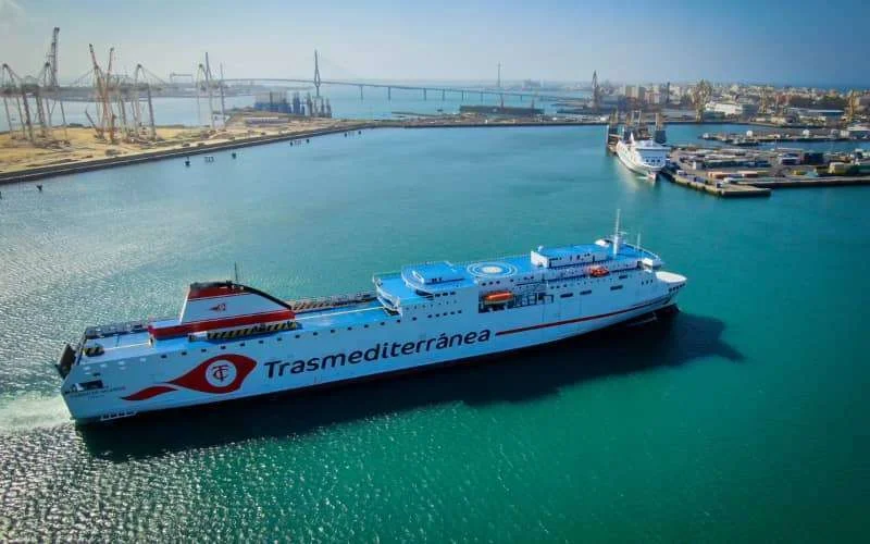 Veerboot Trasmediterránea vertrekt met week vertraging, passagiers woedend