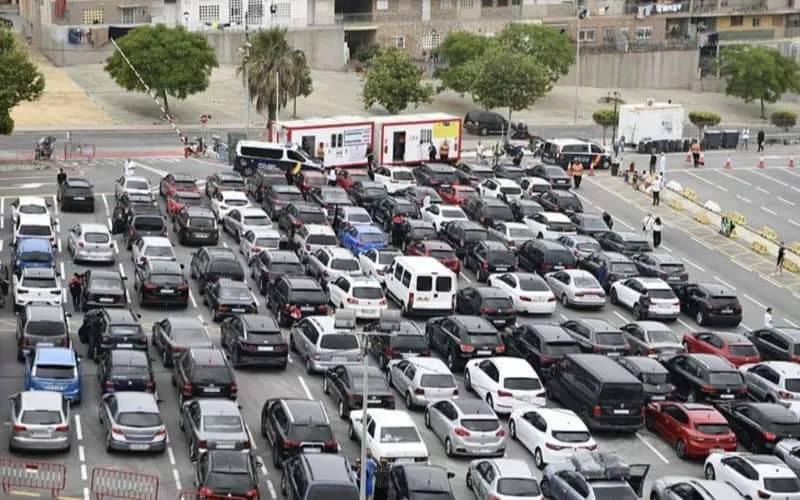 Enorme verkeersopstopping bij grens Sebta, politie ingeschakeld