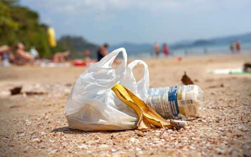 Dit zijn de vuilste stranden van Marokko deze zomer