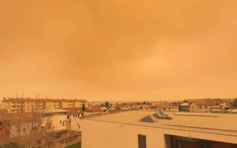 Nederland kleurt oranje door zand uit Marokkaanse Sahara