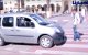 Jonge Marokkaan dwingt auto van zebrapad te gaan (video)
