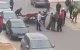 Beelden gewelddadige optreden politie tegen straatverkoper schokken Marokko (video)