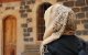 Meisje (14) die hoofddoek weigert af te doen zwaar mishandeld in Emmeloord