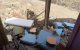 School stort in door harde wind in Marokko